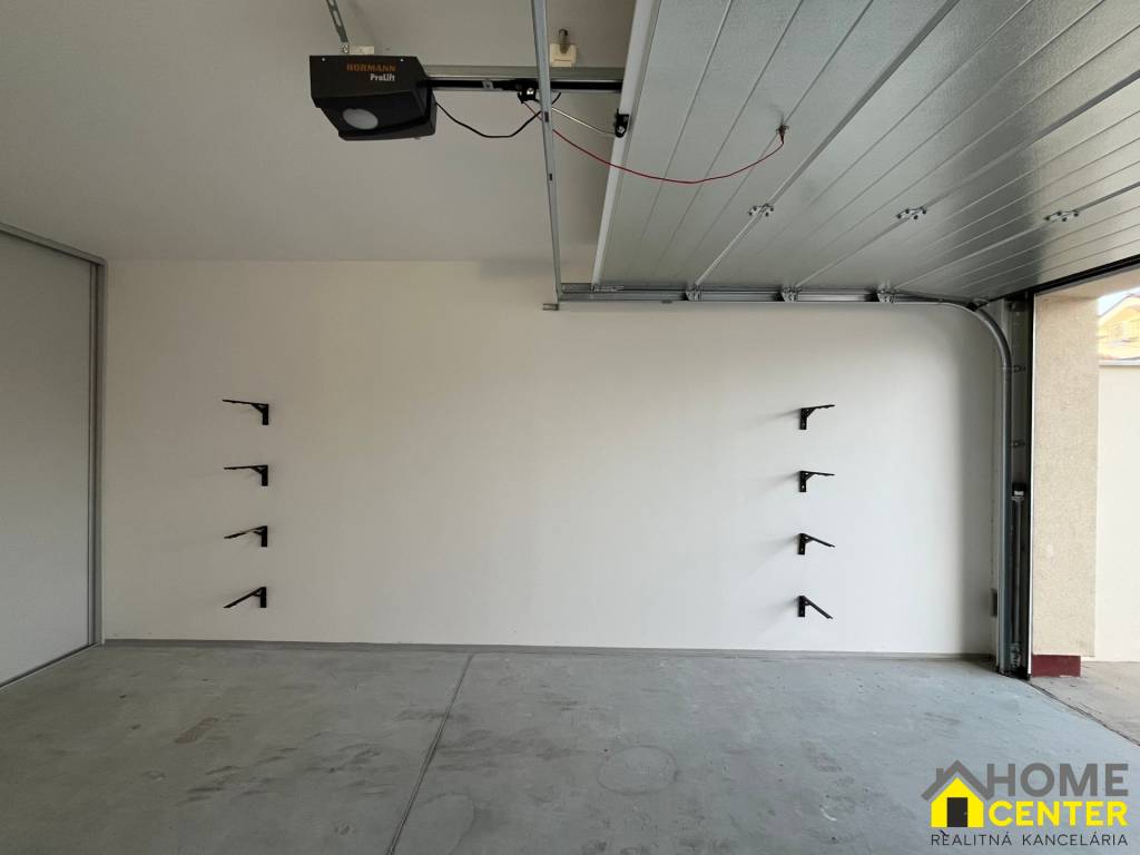 RETRVOVANÁ veľkorozmerná garáž, Okružná cesta, Komárno - 3