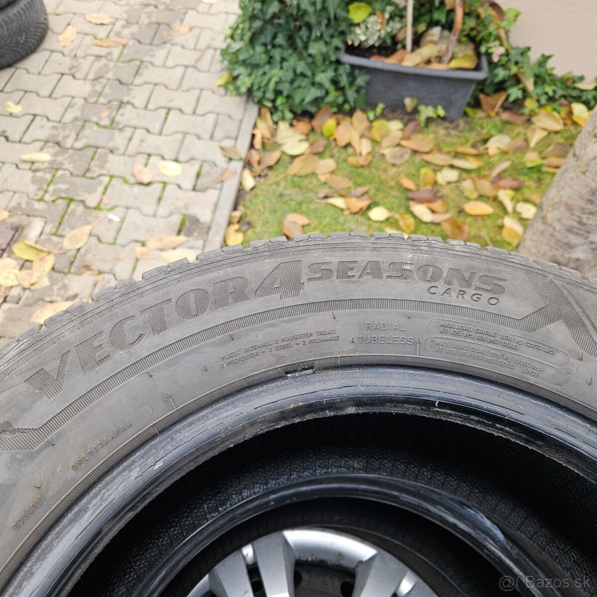 215/65 r16c Good year - 3