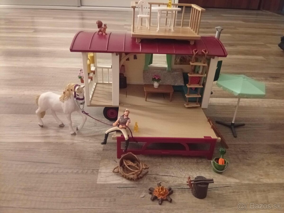 Koníky,stajňa,karavan - 3