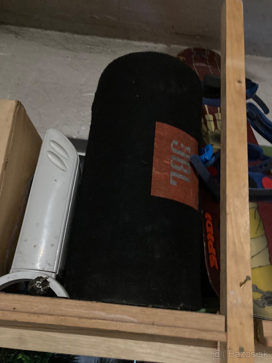 Subofer JBL a zosilovač - 3