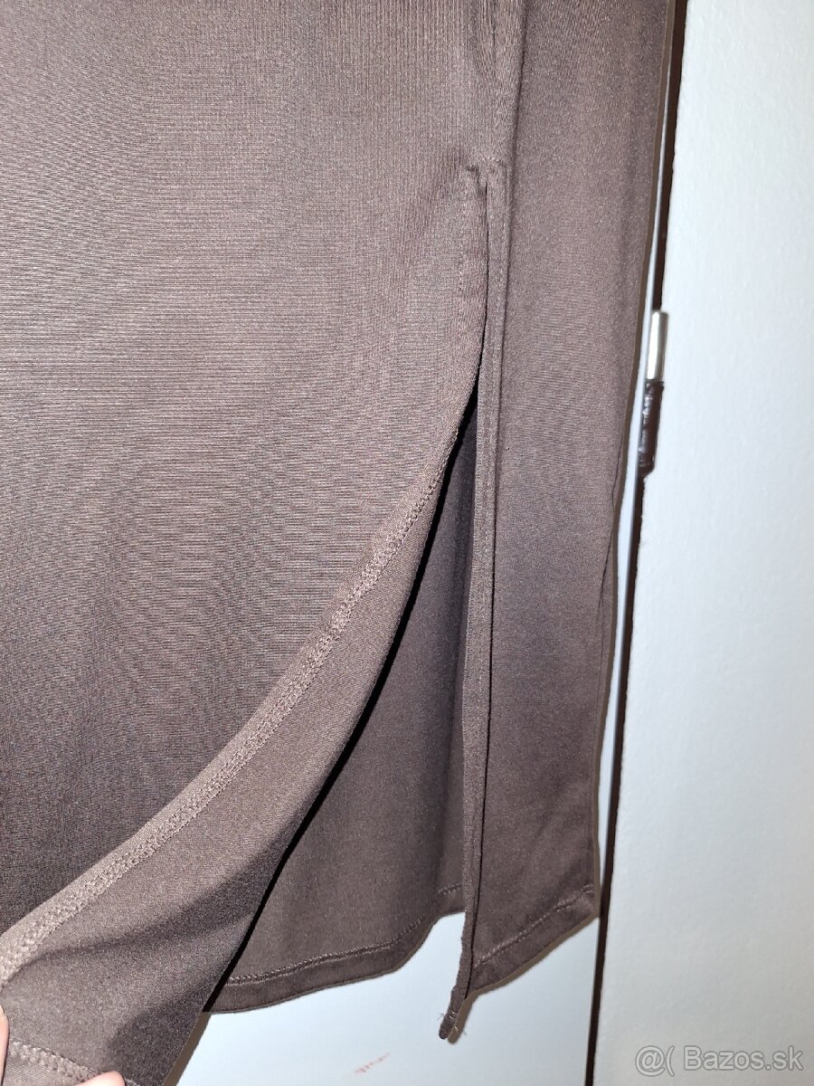 Hnedé priliehavé šaty - 3