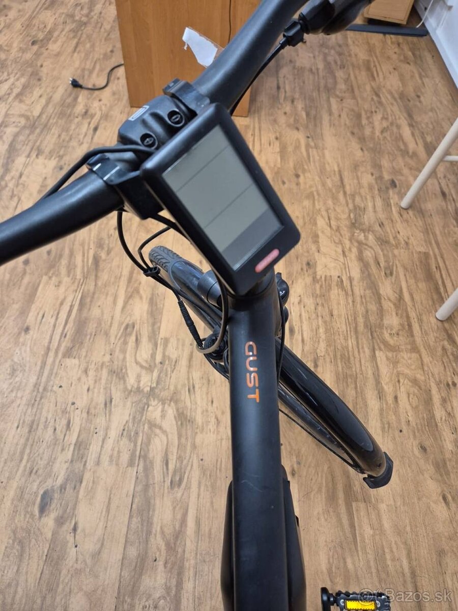 Trekingový elektrobicykel značky AGOGS Gust - 3