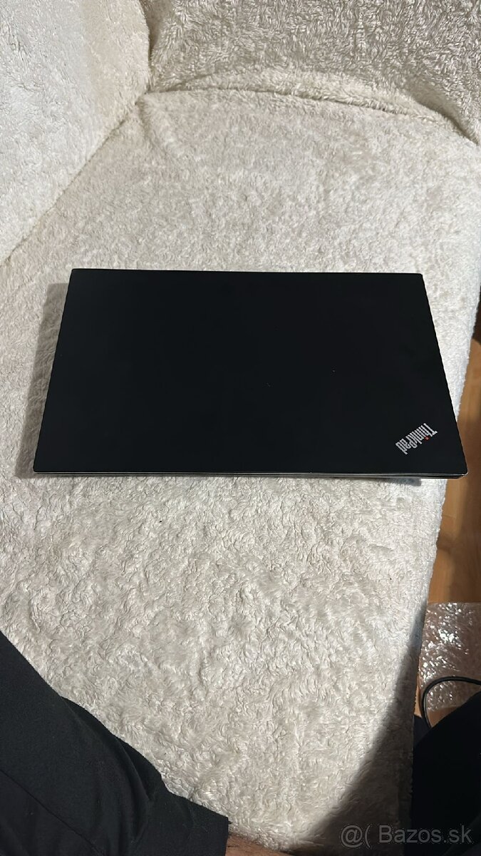 Predám notebook Lenovo - 3