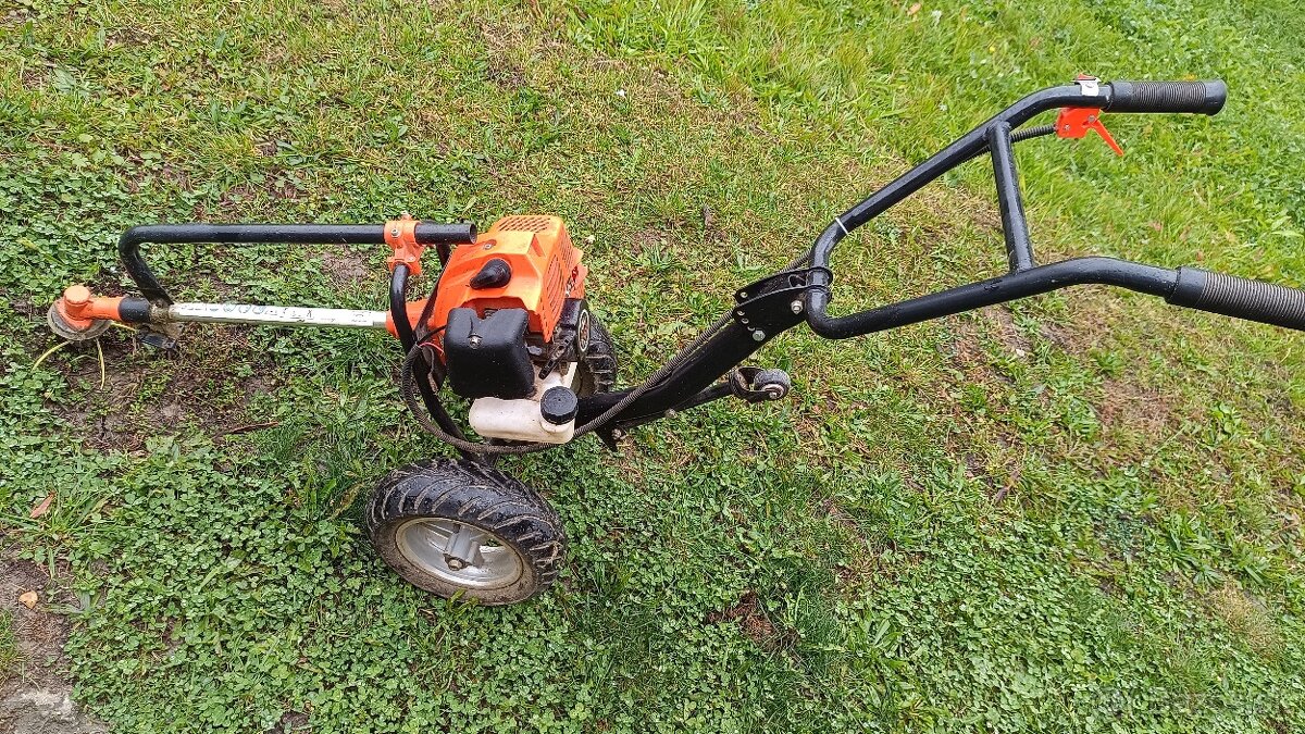 Krovinorez pojazdny, - 3