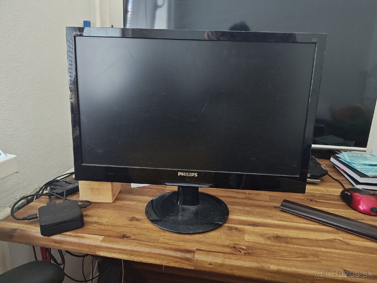 Predám PC + monitor 22' - 3
