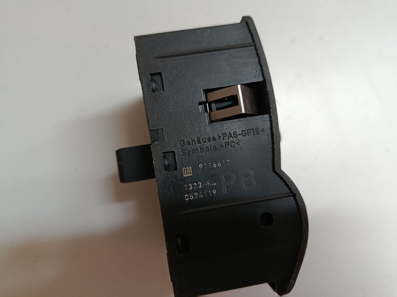 vypinac svetiel opel corsa c 0524119 20€ - 3