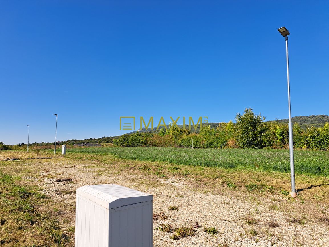 16 pozemkov v Štitároch s výhľadom na Žibricu - 3