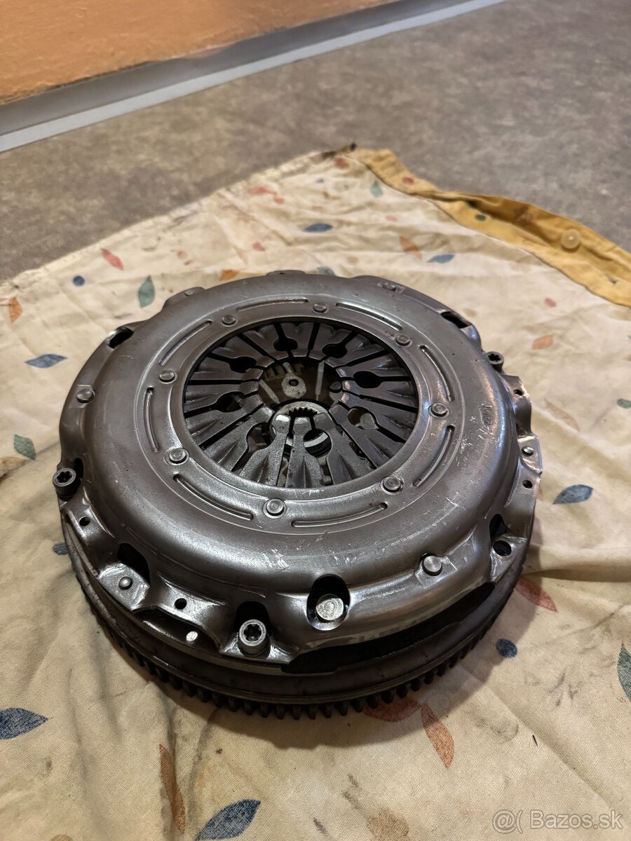 Zotrvačník + spojka Alfa Romeo 159 - 3