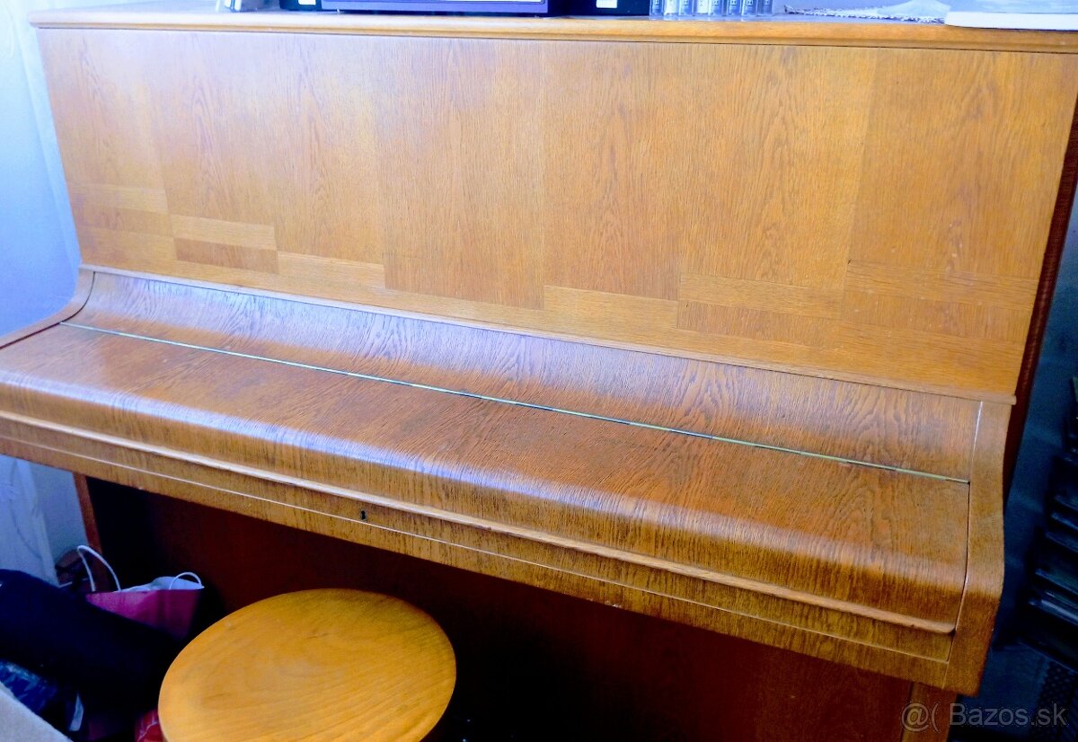 Klavir August Forster - 3