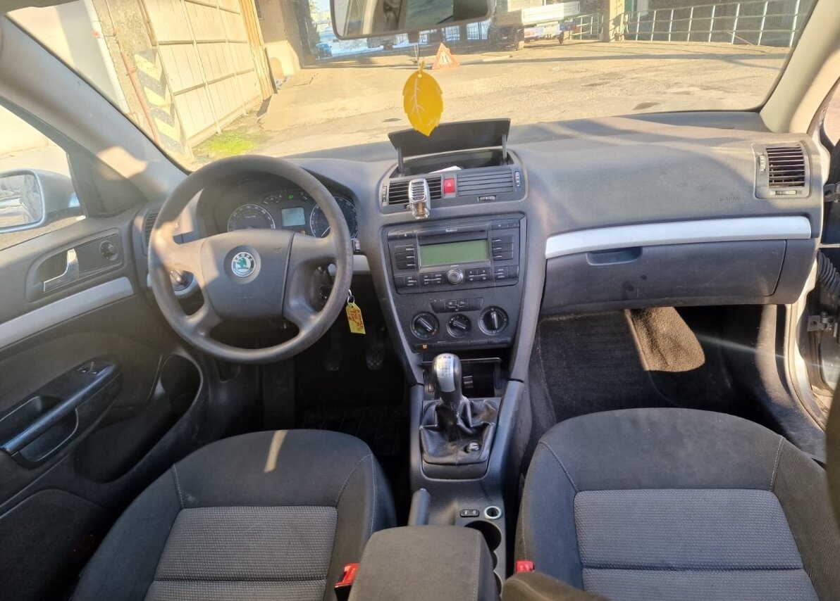 Škoda Octavia 2 1.9Tdi 77kw combi - 3