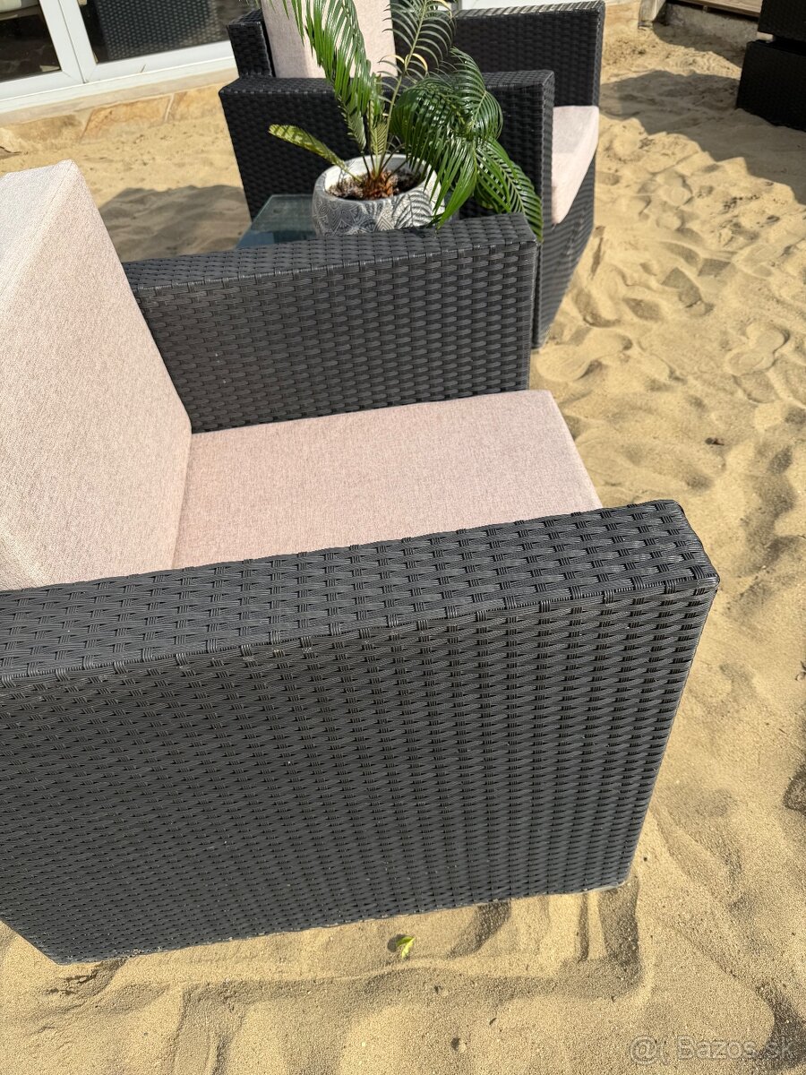 Set ratonove kresla a stolík - 3