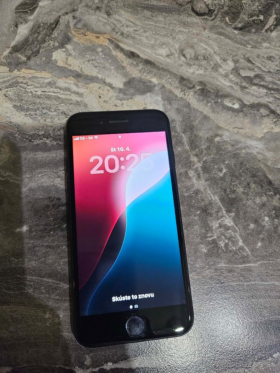 Predám IPhone SE 64gb - 3