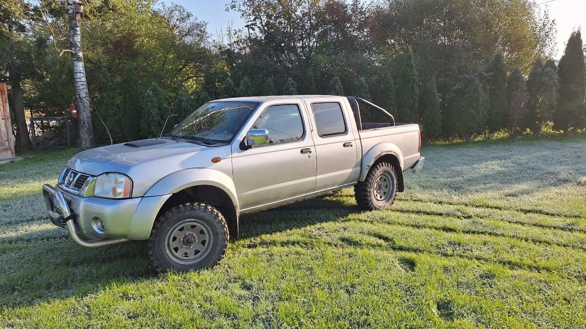 Nissan navara d22 4x4