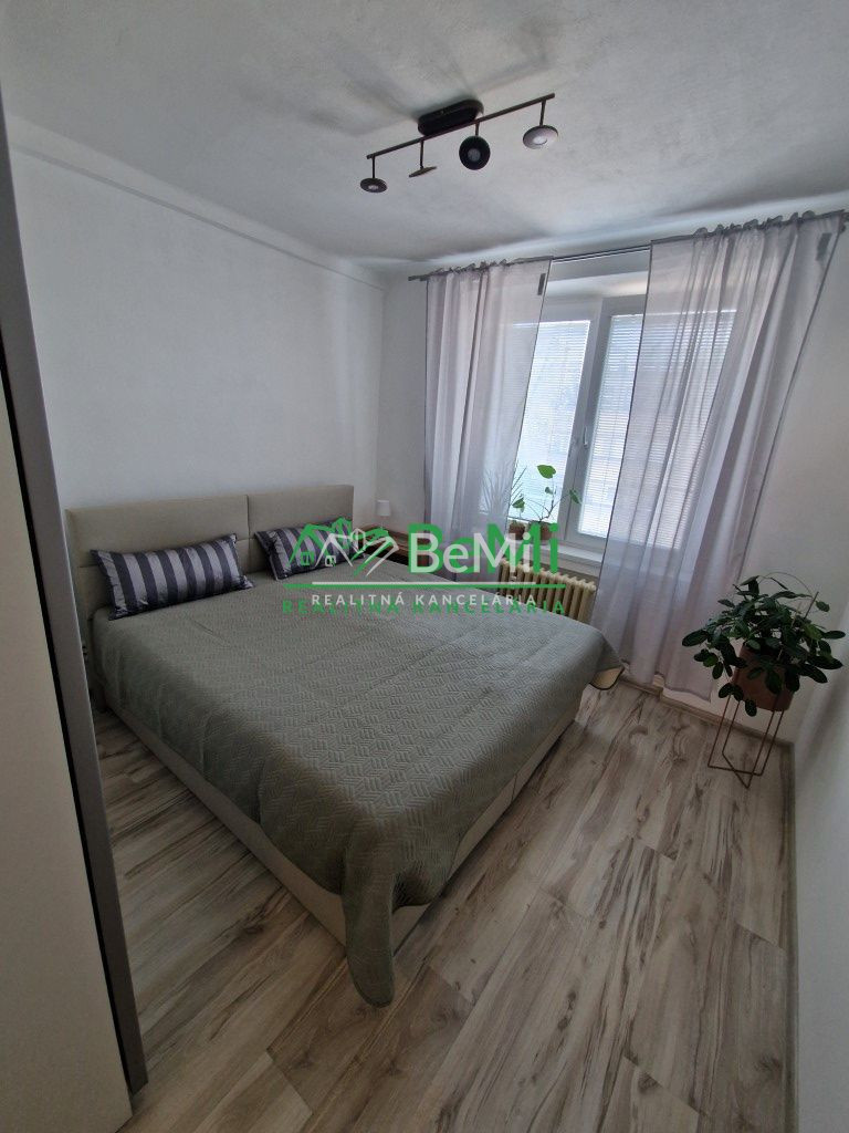 REZERVOVANÉ Centrum Nitry 3 - izbový byt v zateplenom tehlov - 3