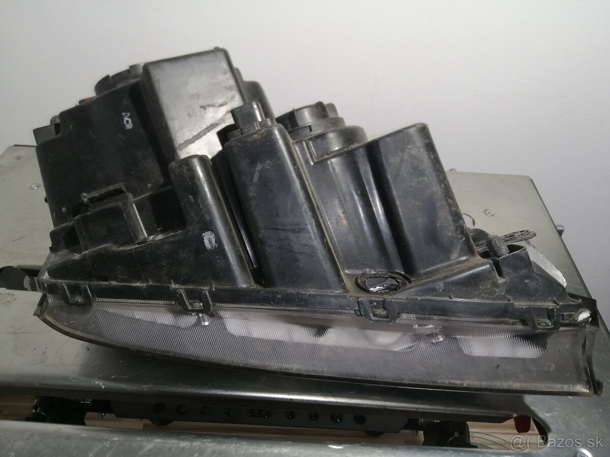 kia sorento predne svetlo ľave - 3