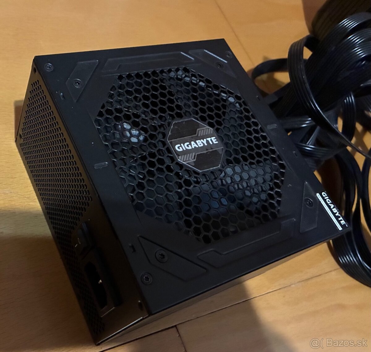 GIGABYTE P850GM 850W+modulárne káble - 3