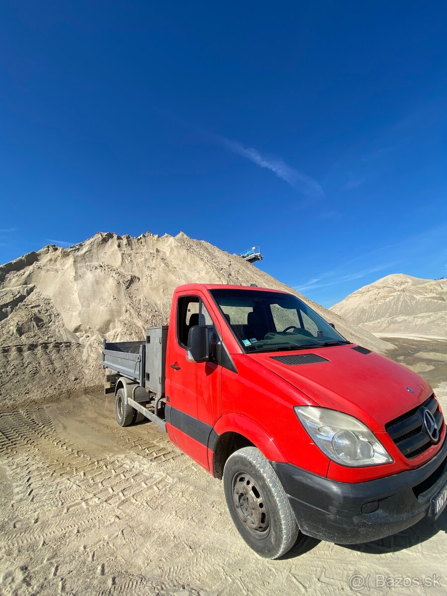 AUTO - DOPRAVA - PREPRAVA // Vyklápač - Dodávka - Odťah - 3