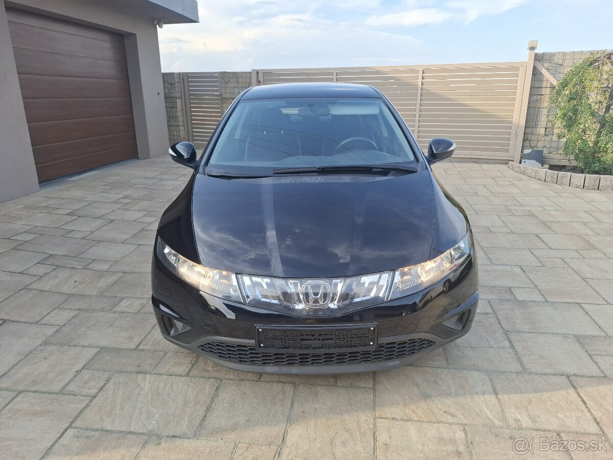 Honda Civic 8g, 1.4 benzin automat ufo - 3