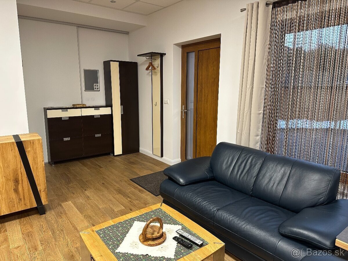 Prenájom apartmánu, Rudlovská cesta, Banská Bystrica. - 3