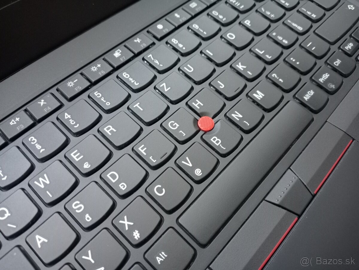 Lenovo thinkpad a475 , 4-jadrový procesor AMD ,8gb ram ,HDMI - 3