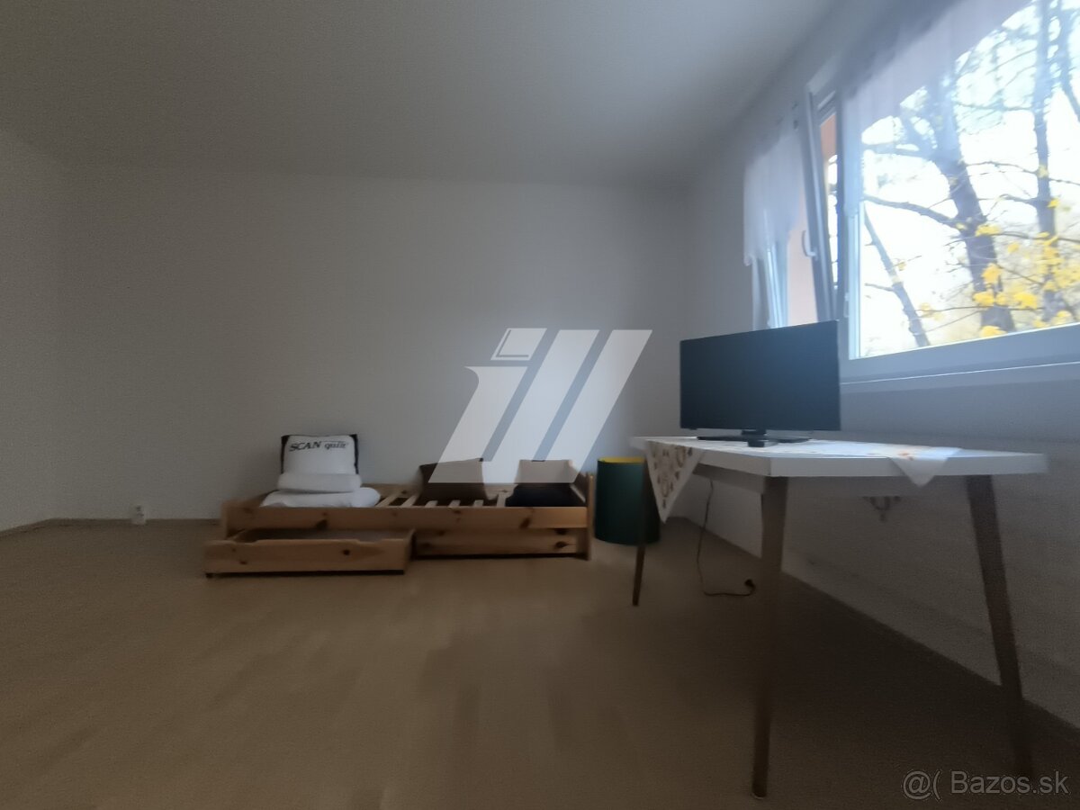 Na prenájom: 1-izbový byt - 3