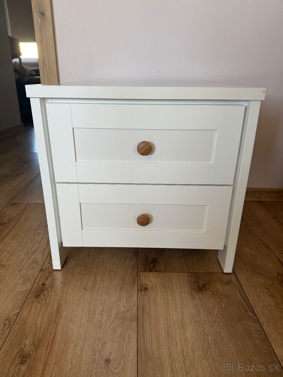 Nocny stolik, pol rocny - 3