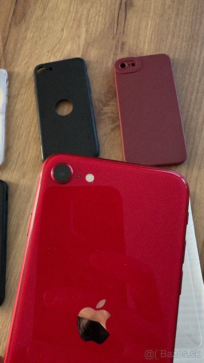 iPhone SE 2.generácia (2020) - 3