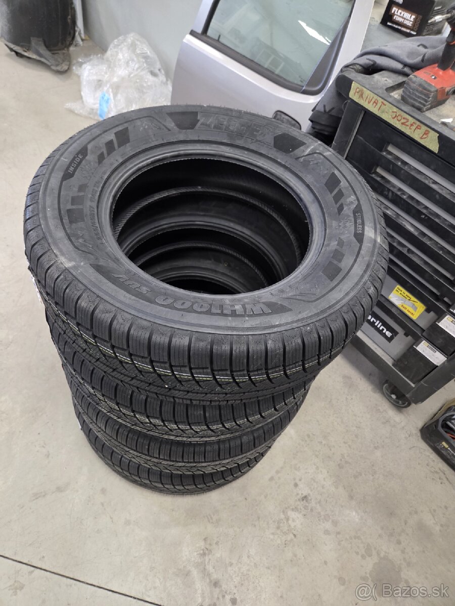 Zimne pneu 255/65 R17 off-road - 3