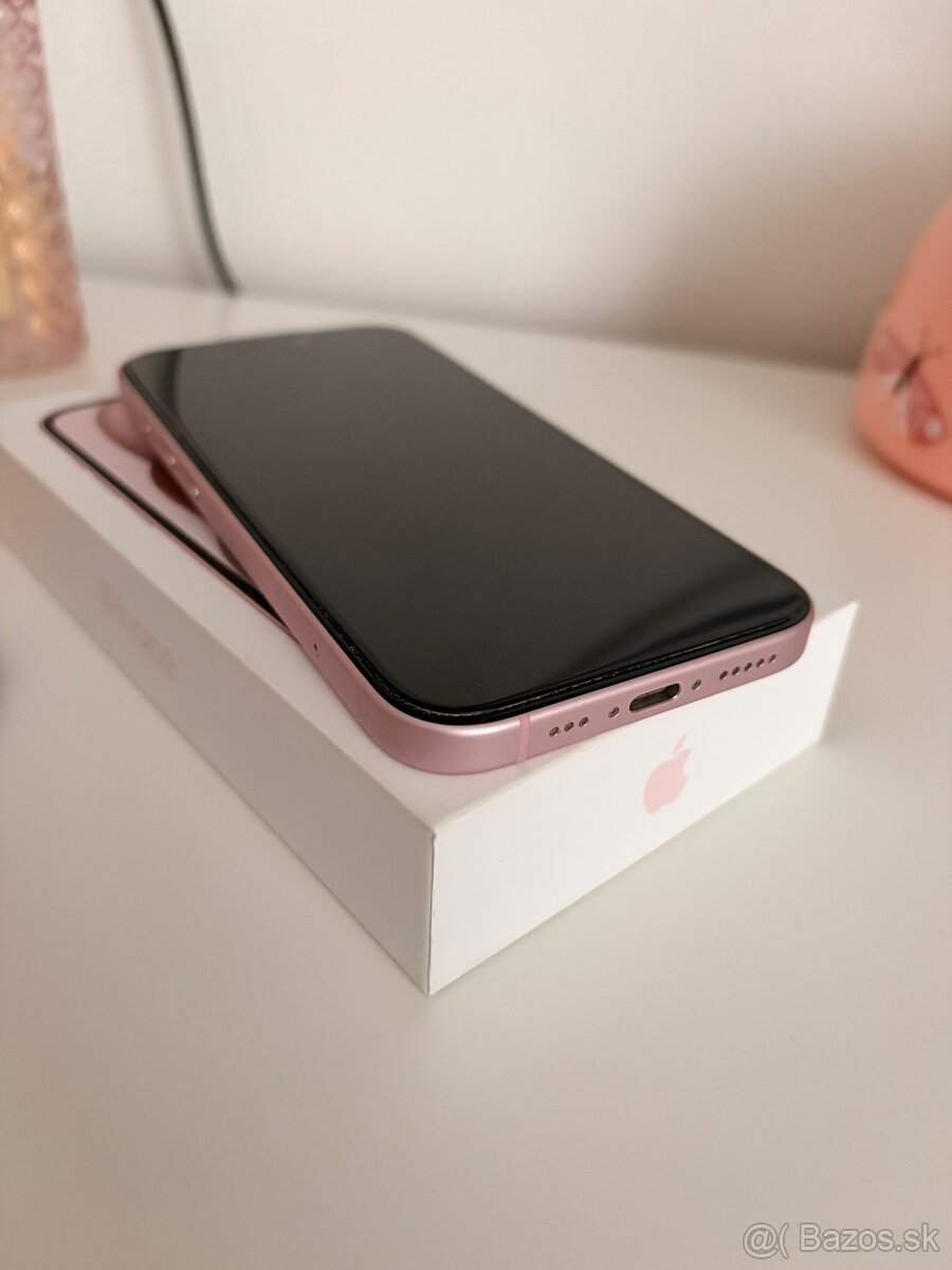 iPhone 15 ružový - 3
