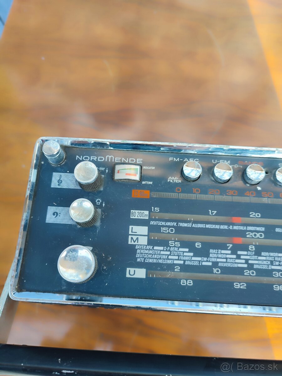 Vintage radio - 3