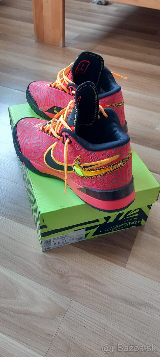 Nike - 3