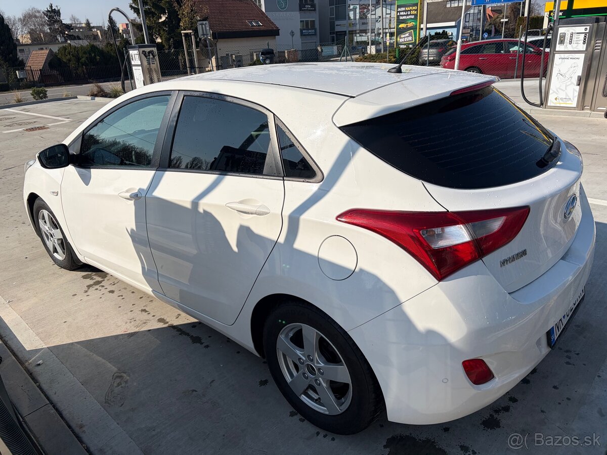 Predám Hyundai i30 - 3