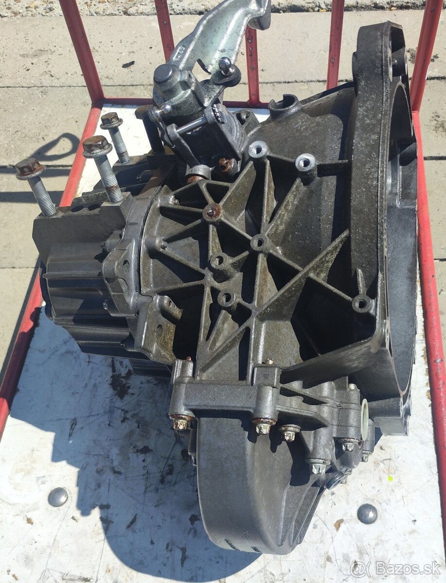 Predam prevodovku M40 - 3