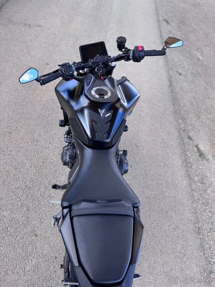 Yamaha mt09 2025 - 3