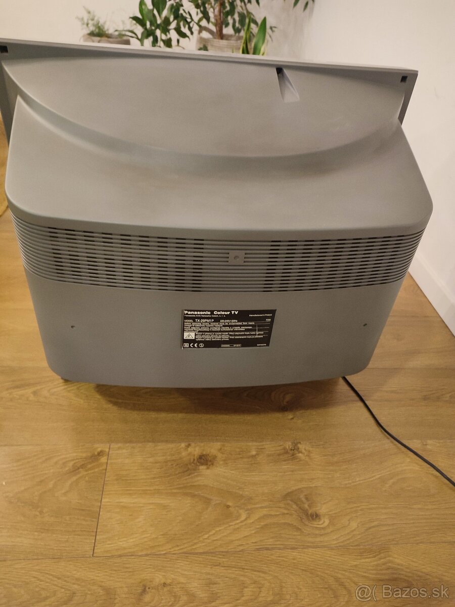 Panasonic Colour TV, Quintrix - 3