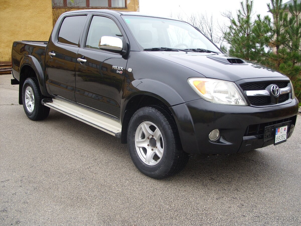 Toyota Hilux 2,5 D-4D 4x4 Zadná Uzávierka