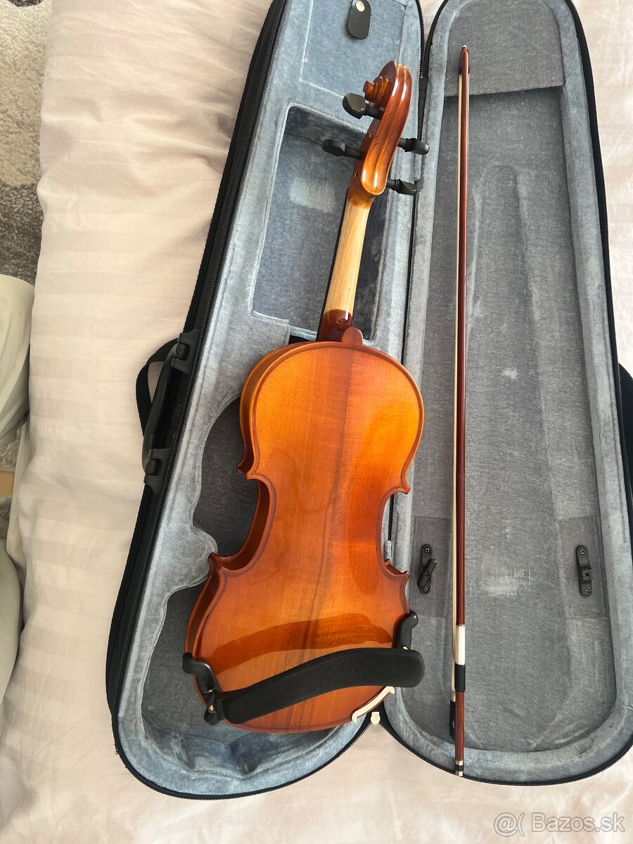 Husle 3/4 Ako nové - 3