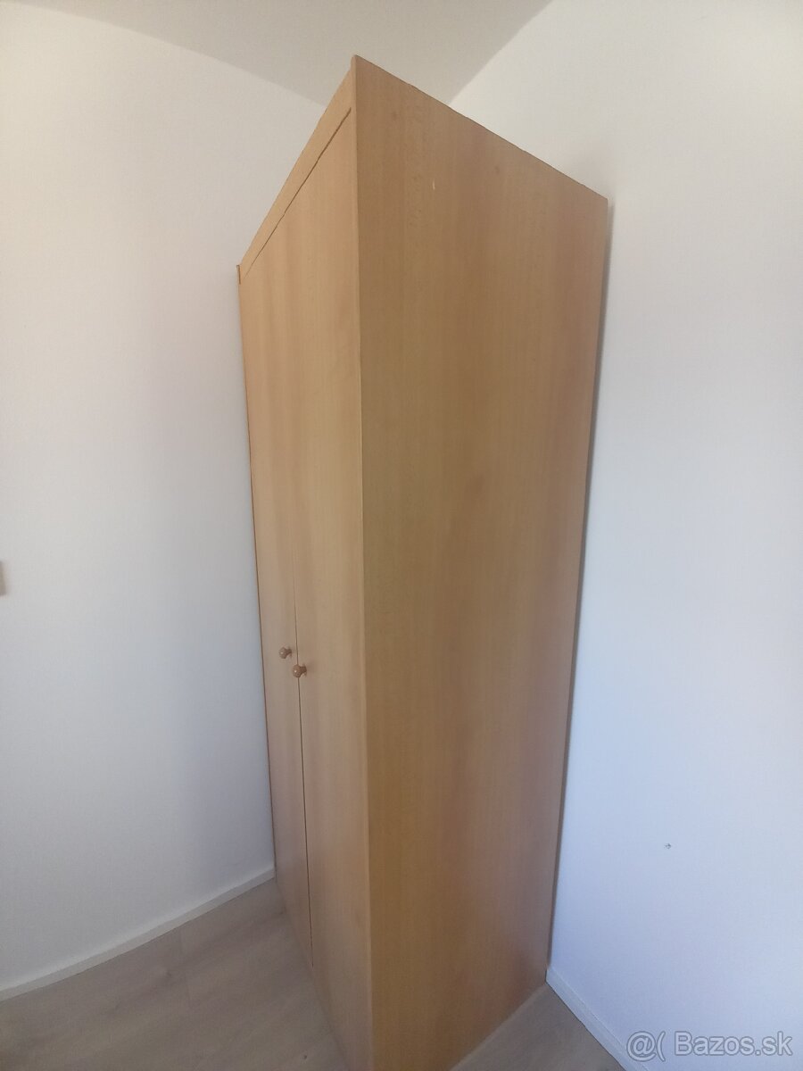 Predám skriňu + police - 3