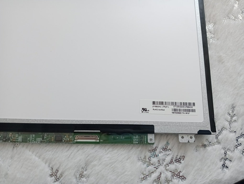 predám 15.6" LED SLIM displej , 30pin eDP , LP156WHU - 3