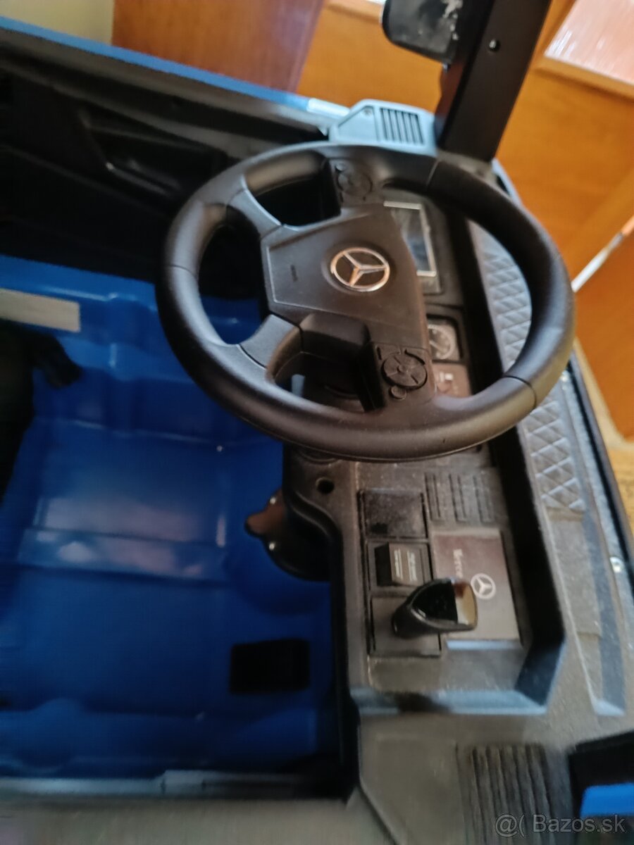 Kamión modrý s prívesom - 3