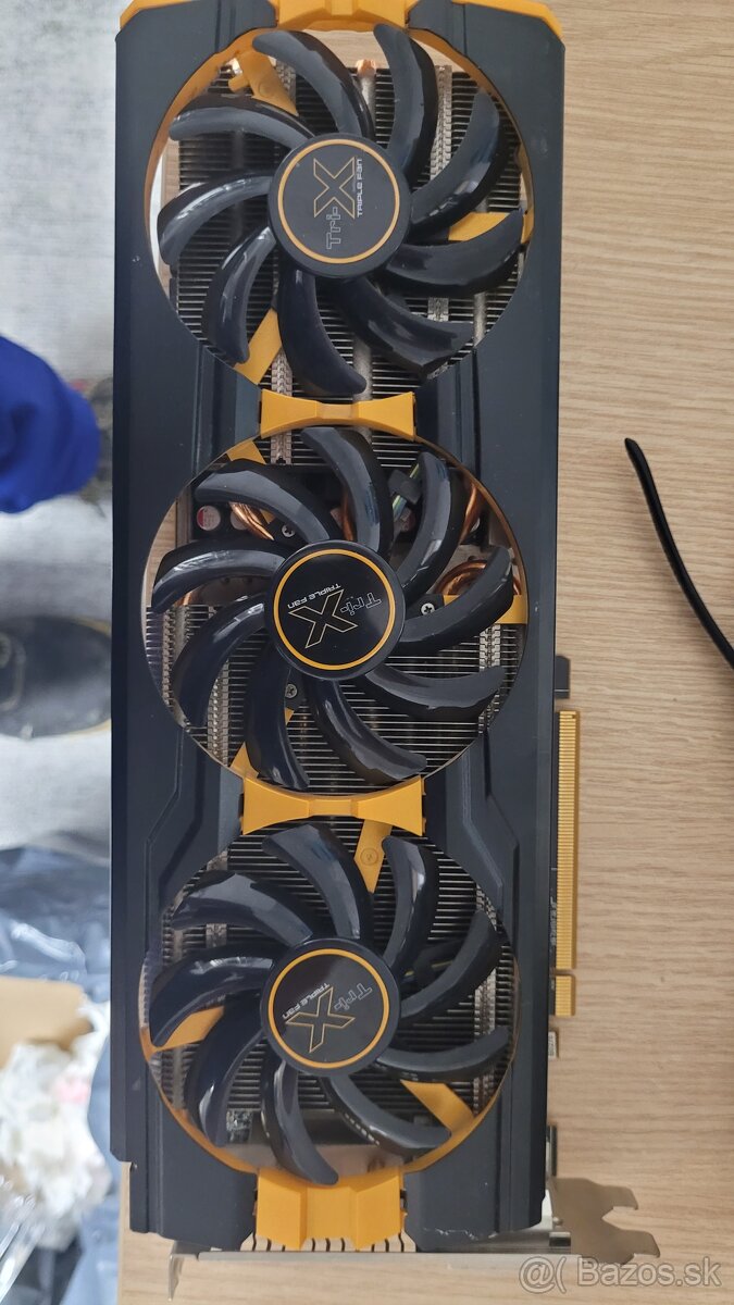 Predam grafiku Sapphire Radeon R9 290X TRI-X OC VERSION 4GB - 3