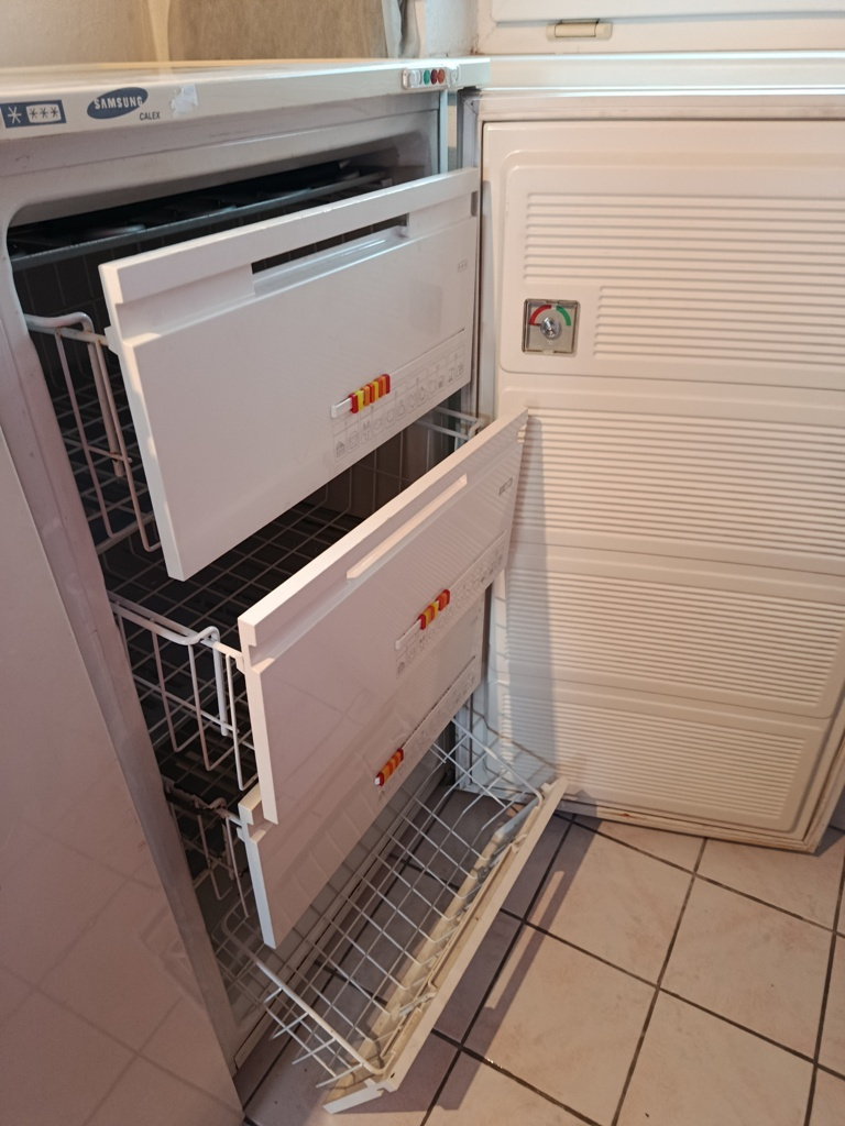 Mraznička Calex - 180 l - 3