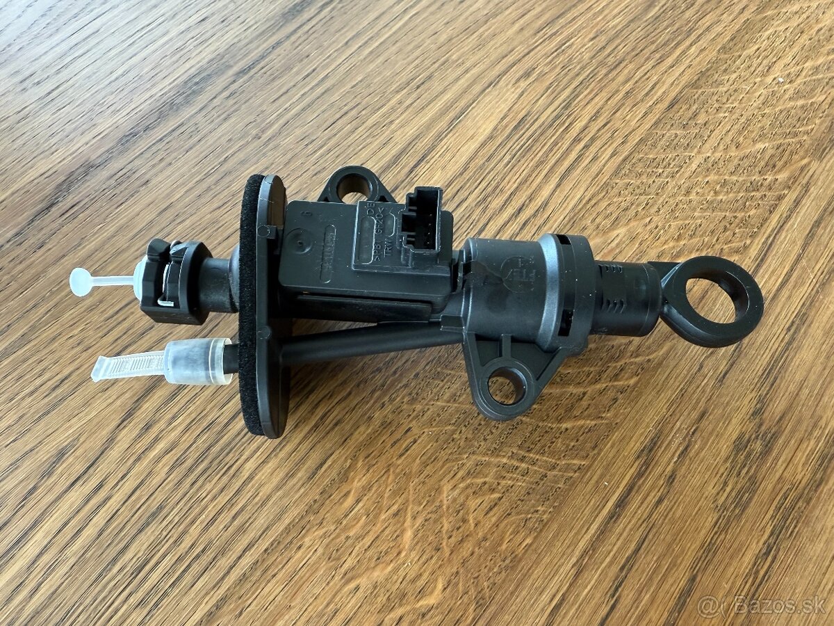 Nový hlavný spojkový valec VW Passat B8 - 3