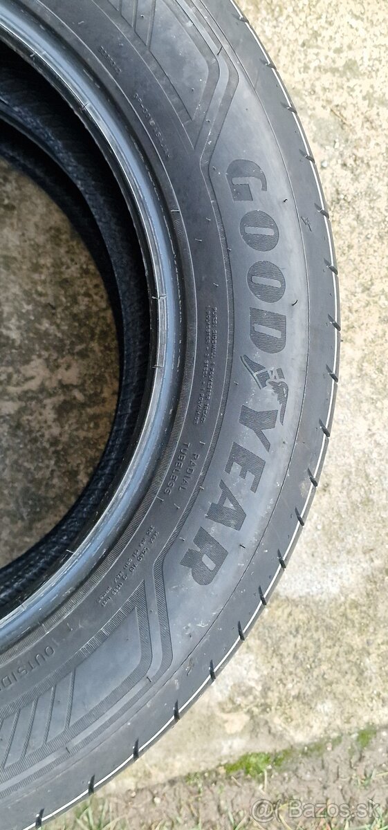 215/60 R17 Goodyear - 3