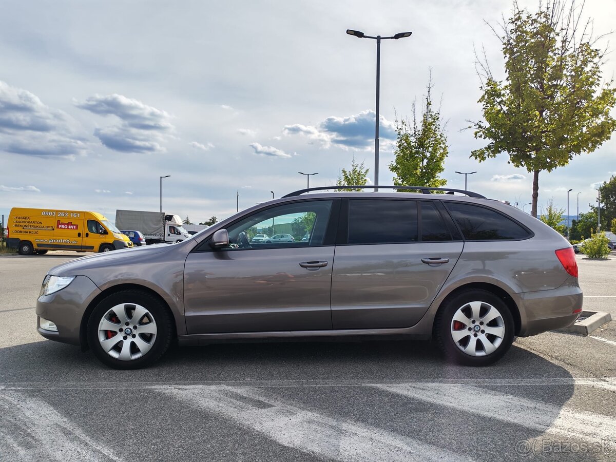 Predám Škodu SuperB Combi 2.0TDi 103KW DSG - 3