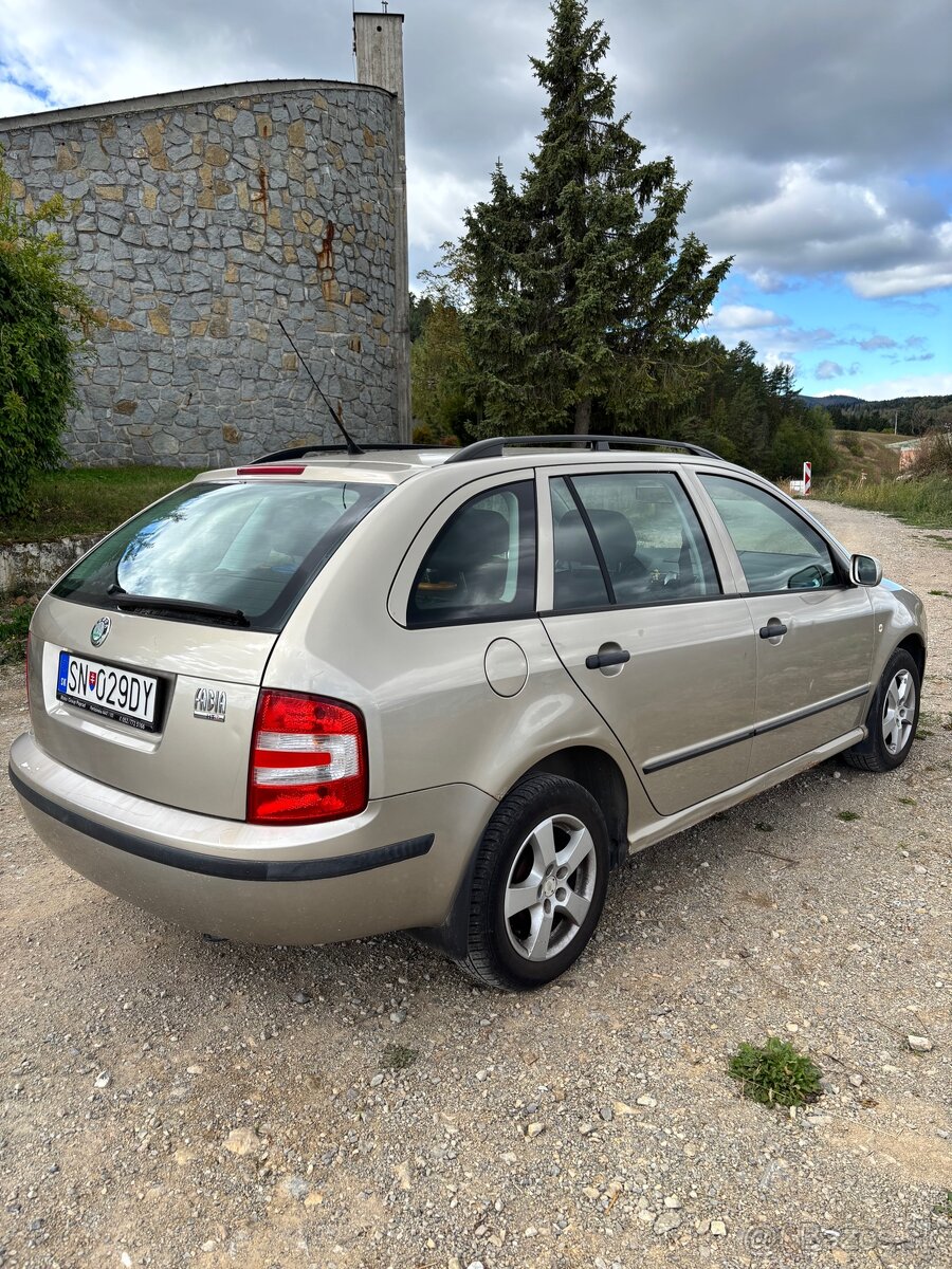 Skoda fabia 1.2 HTP - 3
