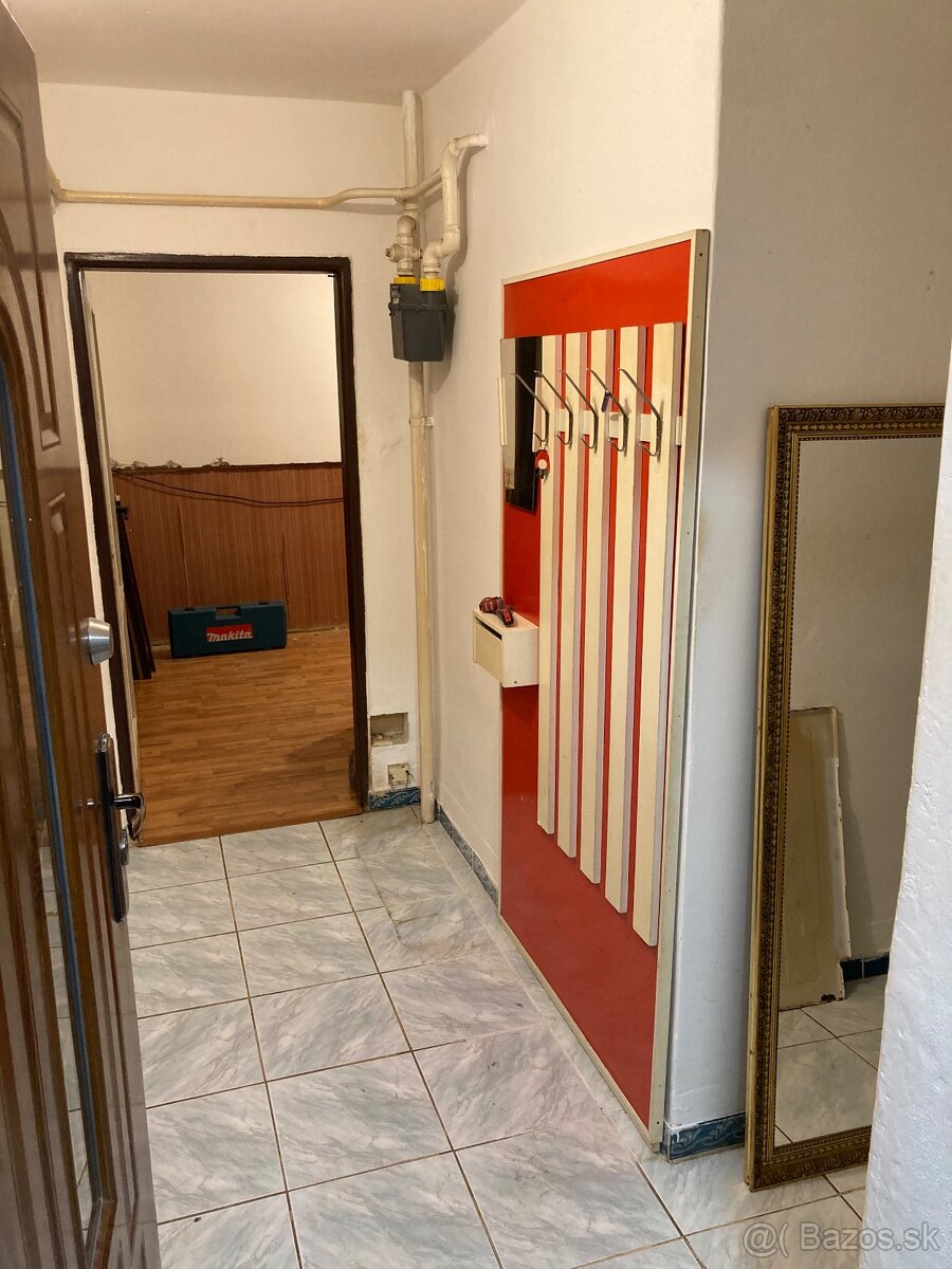 Predam 1. izb. byt na Uhlisku - Rezervovane - 3