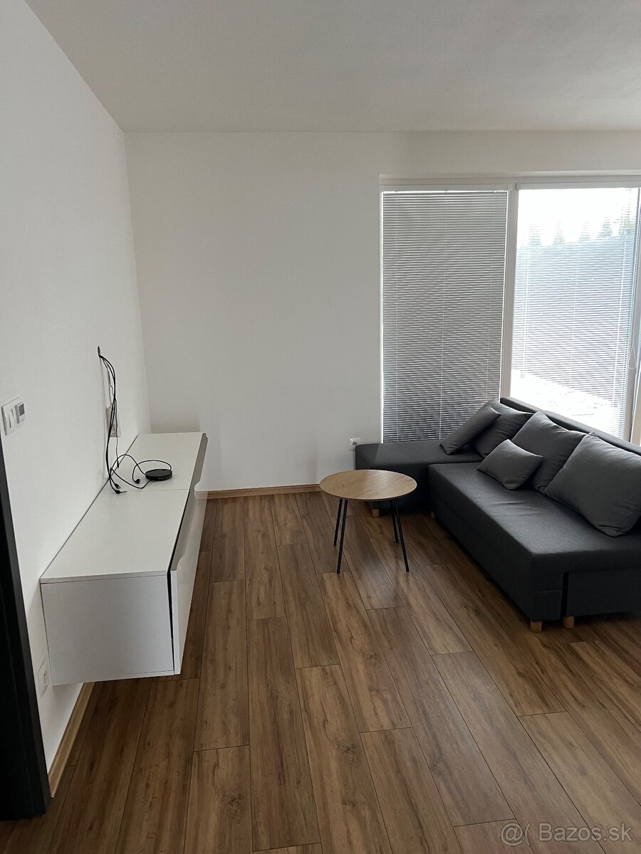 Prenájom 2 izbového bytu V Rabči Adamovka - 3
