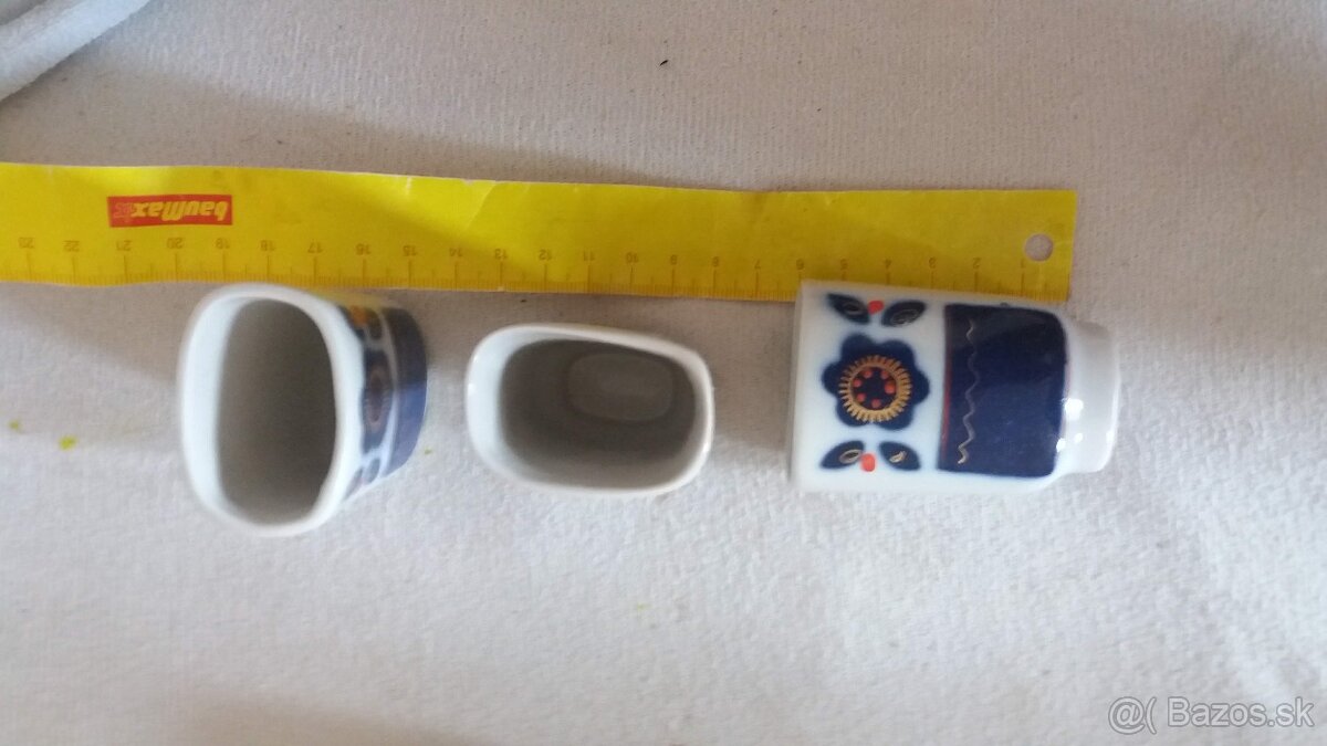 Poháriky s ornamentom a fľašou asi z Bulharska - 3