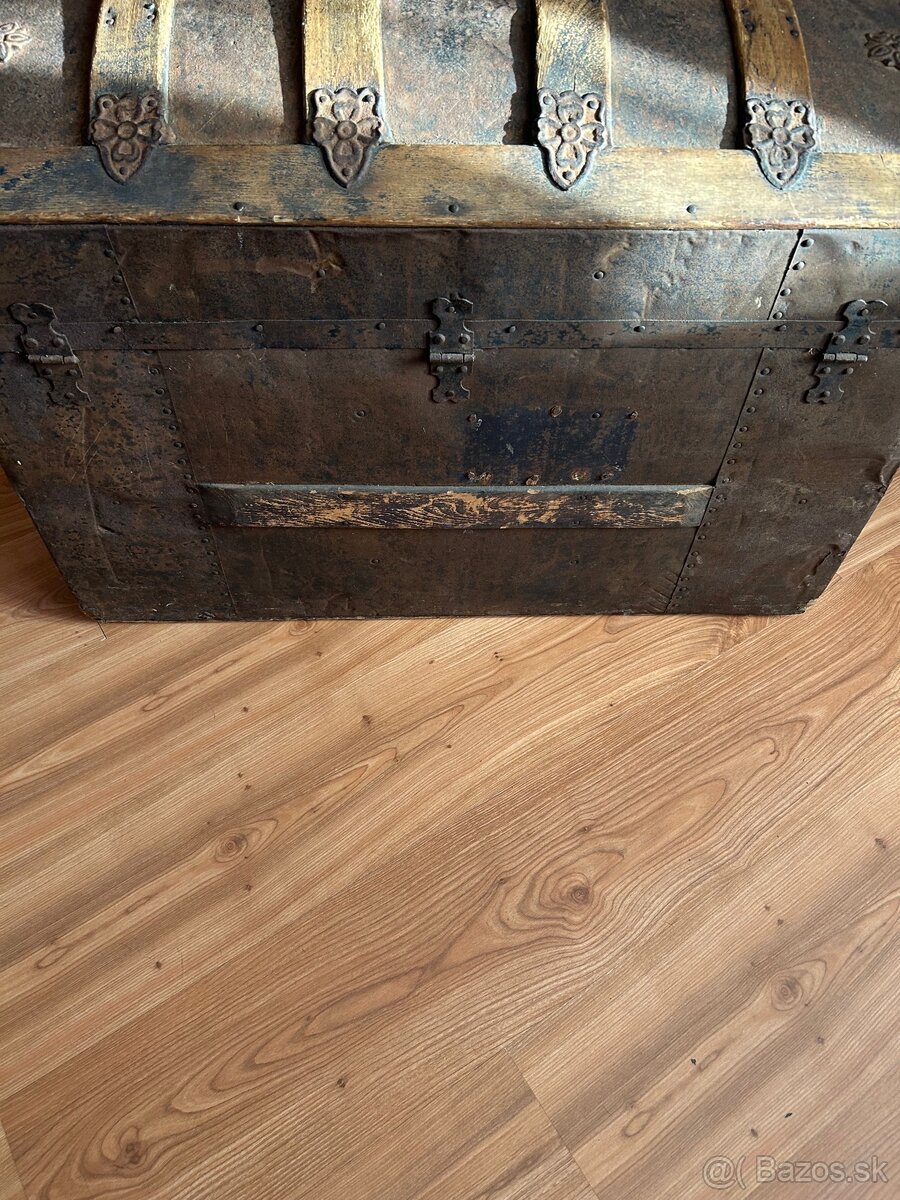 Starožitný lodný kufor - 3